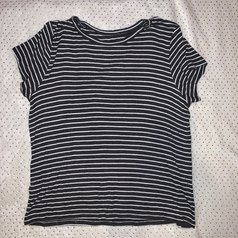 AE Black and White Striped Fitted Cropped Shirt
